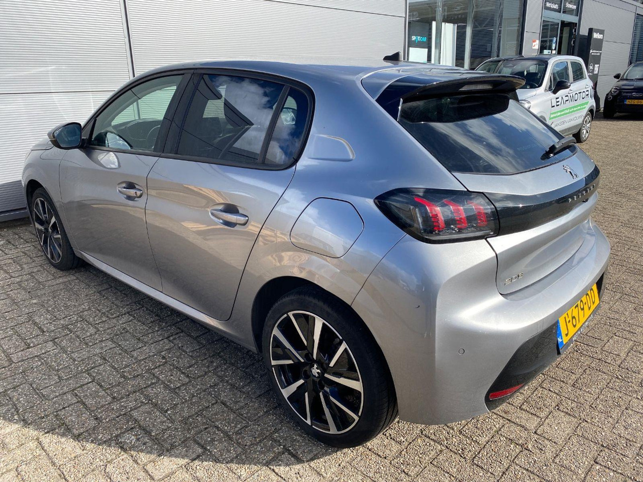 Peugeot 208 1.2 PureTech Allure | 2020 | 95.990 km | J679DD | NAP: Logisch - Hatchback: foto 3 Peugeot 208 1.2 PureTech Allure | 2020 | 95.990 km | J679DD | NAP: Logisch - Hatchback: foto 3