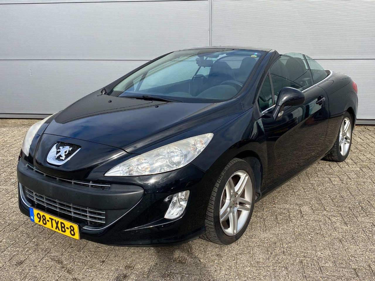 Peugeot 308 CC 1.6 THP Sport Pack | 2011 | 156.692 km | 98TXB8 | NAP: Geen oordeel - Coche: foto 1 Peugeot 308 CC 1.6 THP Sport Pack | 2011 | 156.692 km | 98TXB8 | NAP: Geen oordeel - Coche: foto 1