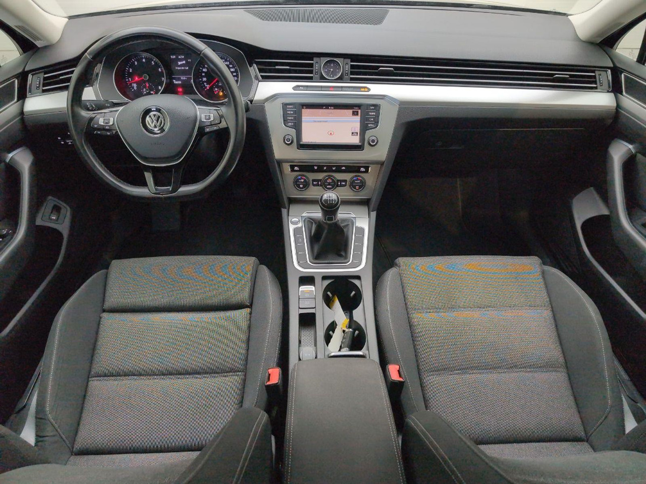 Volkswagen Passat Variant 1.4 TSI Comfortline | 2017 | 166.068 km | NZ540R | NAP: Logisch - Coche: foto 5 Volkswagen Passat Variant 1.4 TSI Comfortline | 2017 | 166.068 km | NZ540R | NAP: Logisch - Coche: foto 5
