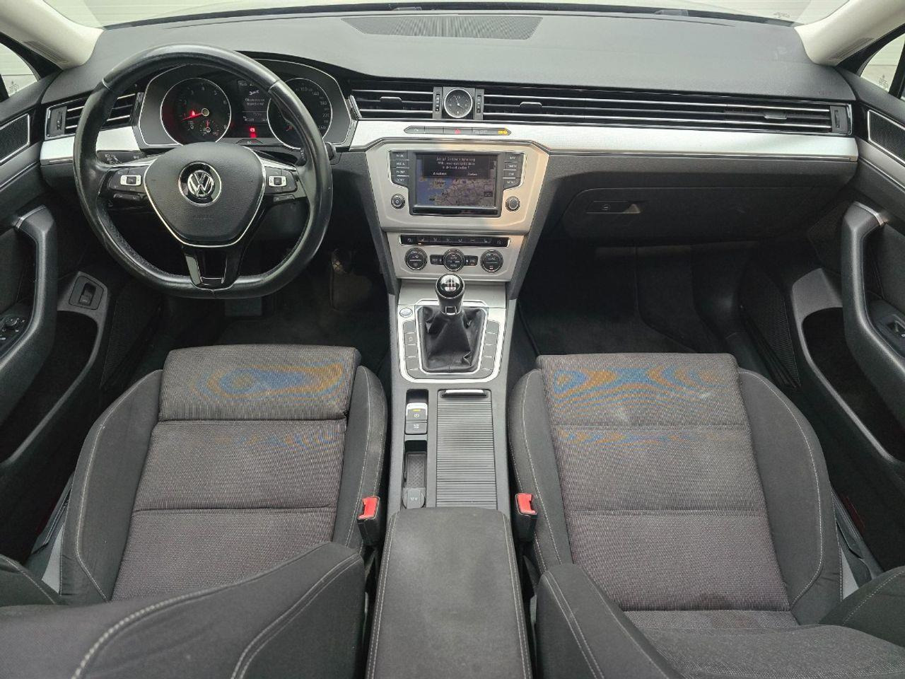 Volkswagen Passat Variant 1.4 TSI Connected Series | 2016 | 185.369 km | JX576P | NAP: Logisch - Coche: foto 5 Volkswagen Passat Variant 1.4 TSI Connected Series | 2016 | 185.369 km | JX576P | NAP: Logisch - Coche: foto 5