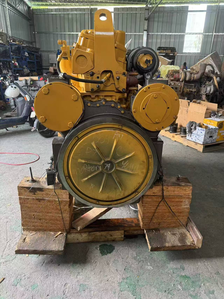 CATPILLAR C18 - Maquinaria de automoción: foto 2 CATPILLAR C18 - Maquinaria de automoción: foto 2