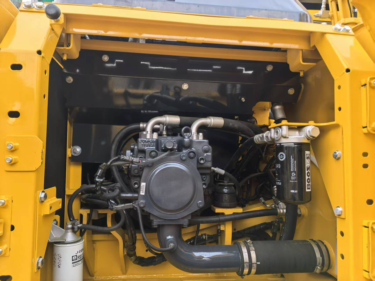 KOMATSU PC160 - Excavadora de cadenas: foto 5 KOMATSU PC160 - Excavadora de cadenas: foto 5