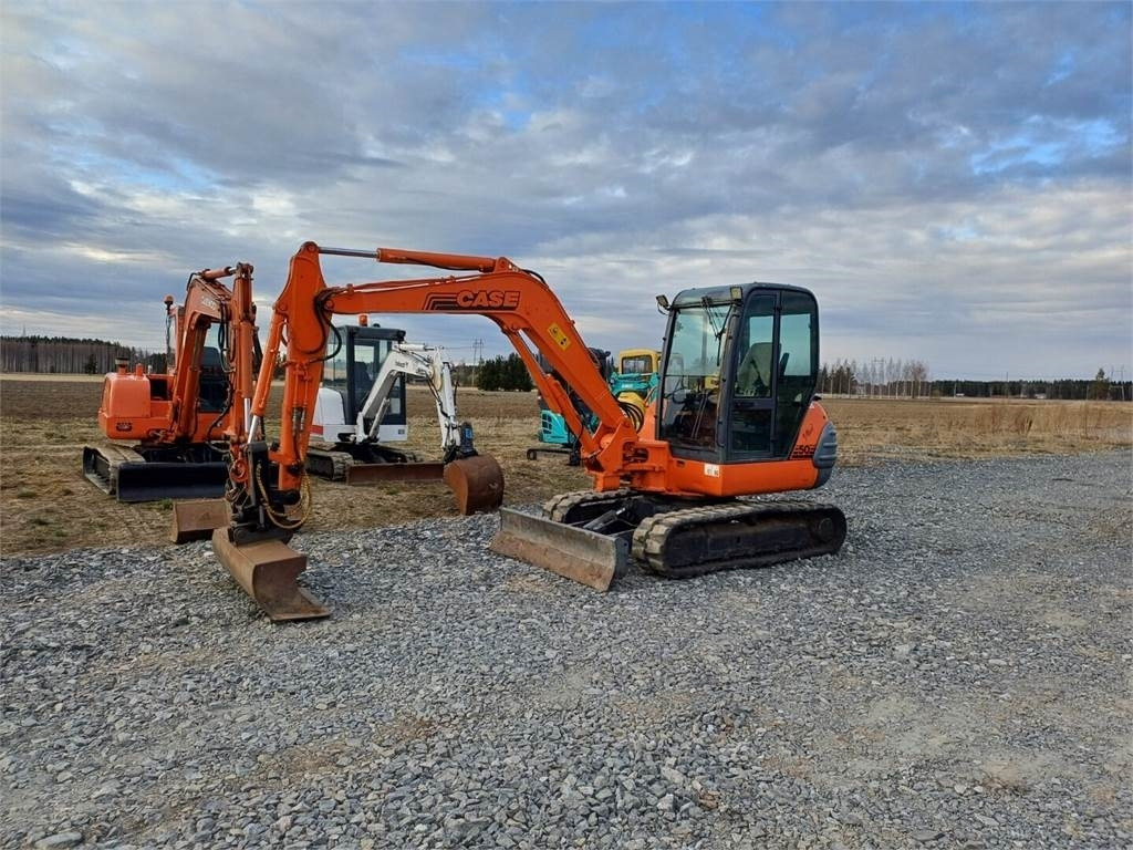 Case CX50 kallistajalla  - Miniexcavadora: foto 1 Case CX50 kallistajalla  - Miniexcavadora: foto 1