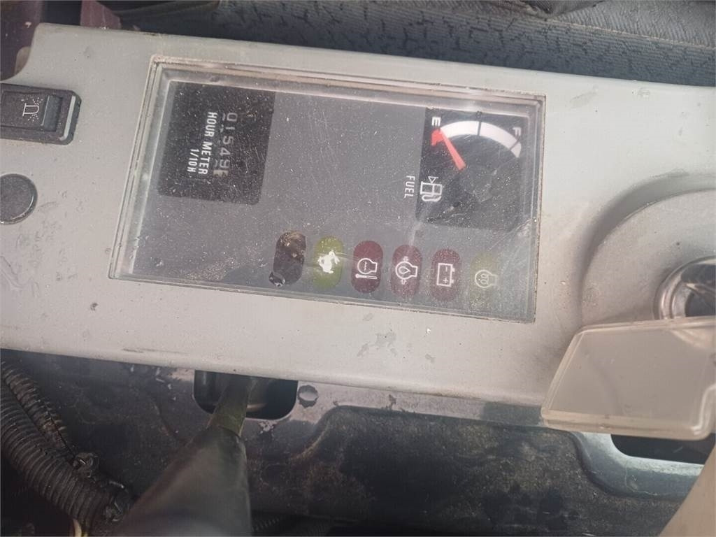 Miniexcavadora Kobelco SK17SR-3 Kallistajalla: foto 11 Miniexcavadora Kobelco SK17SR-3 Kallistajalla: foto 11