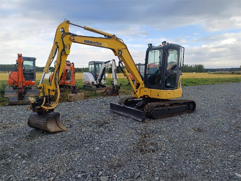 Komatsu pc50mr-2 Engcon pyörittäjällä  - Miniexcavadora: foto 1 Komatsu pc50mr-2 Engcon pyörittäjällä  - Miniexcavadora: foto 1
