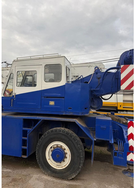 Tadano AR 300E - Grúa para camión: foto 3 Tadano AR 300E - Grúa para camión: foto 3