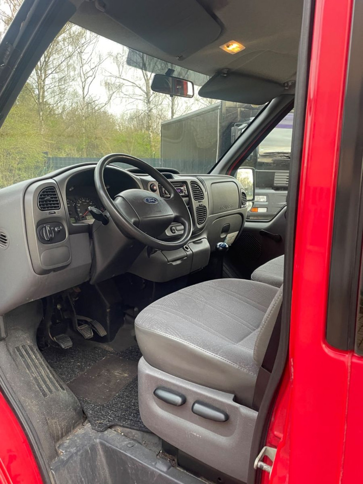 Ford Transit/mit Rollstuhl-Hebebühne - Minibús, Furgoneta de pasajeros: foto 5 Ford Transit/mit Rollstuhl-Hebebühne - Minibús, Furgoneta de pasajeros: foto 5