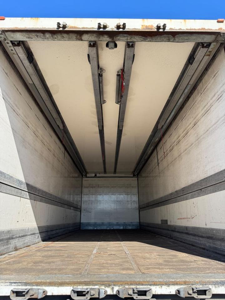 Arrendamiento de  Mercedes-Benz Actros2545/Lift-Lenk/Mitnahmestp/Retarder Mercedes-Benz Actros2545/Lift-Lenk/Mitnahmestp/Retarder: foto 7