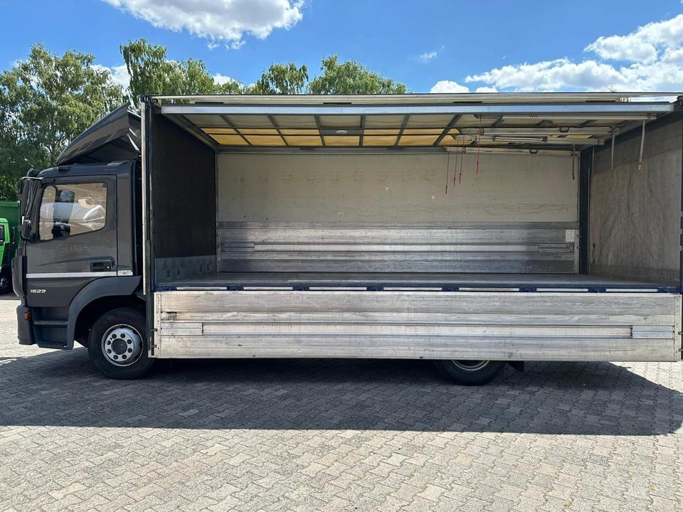 Mercedes-Benz Atego 1523/Klima/LBW/GT-Zertifiziert/2xAHK - Camión caja cerrada: foto 4 Mercedes-Benz Atego 1523/Klima/LBW/GT-Zertifiziert/2xAHK - Camión caja cerrada: foto 4