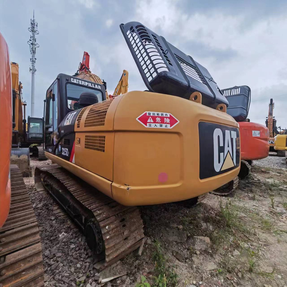 CATERPILLAR 325D2 - Excavadora de cadenas: foto 3 CATERPILLAR 325D2 - Excavadora de cadenas: foto 3