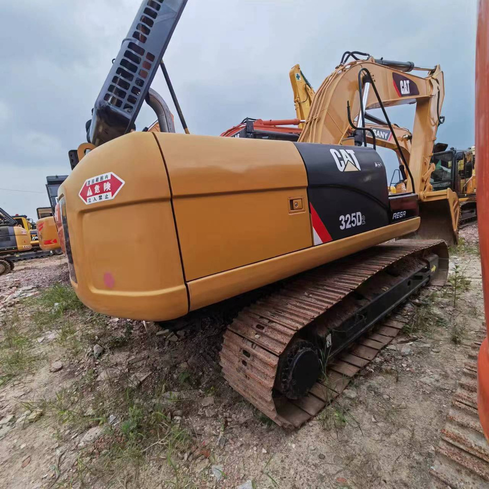 CATERPILLAR 325D2 - Excavadora de cadenas: foto 2 CATERPILLAR 325D2 - Excavadora de cadenas: foto 2