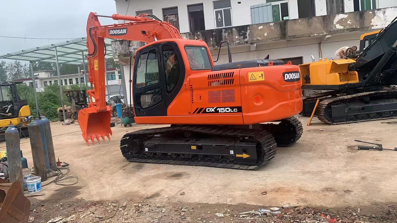 DOOSAN DX150 - Excavadora de cadenas: foto 1 DOOSAN DX150 - Excavadora de cadenas: foto 1