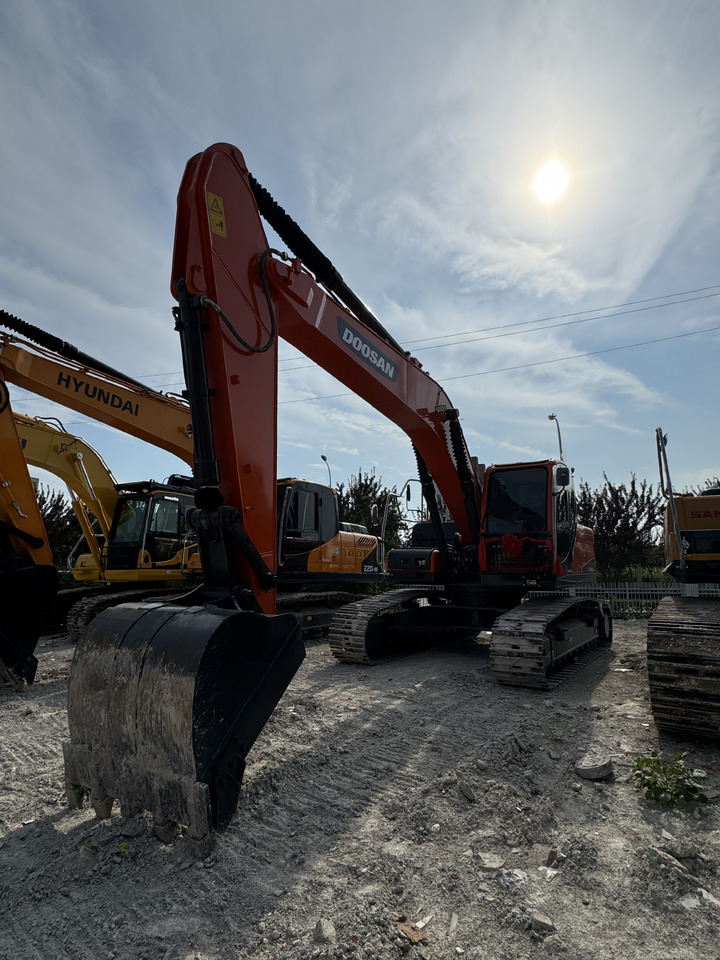 DOOSAN DX225 - Excavadora de cadenas: foto 3 DOOSAN DX225 - Excavadora de cadenas: foto 3