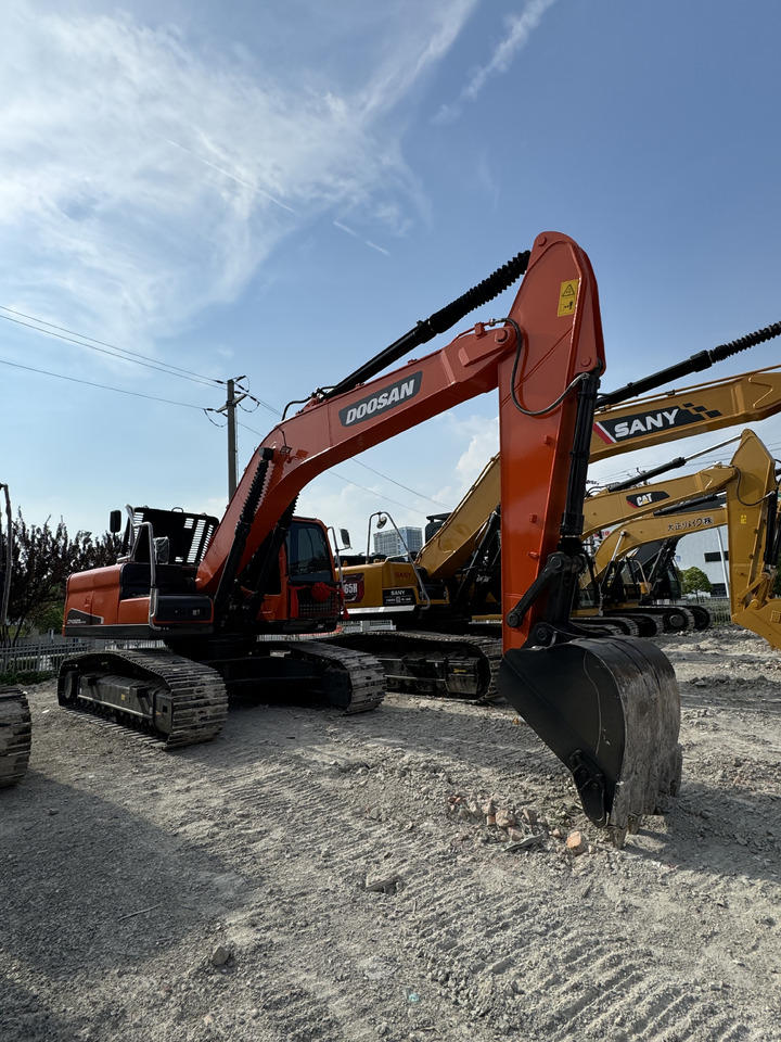 DOOSAN DX225 - Excavadora de cadenas: foto 1 DOOSAN DX225 - Excavadora de cadenas: foto 1