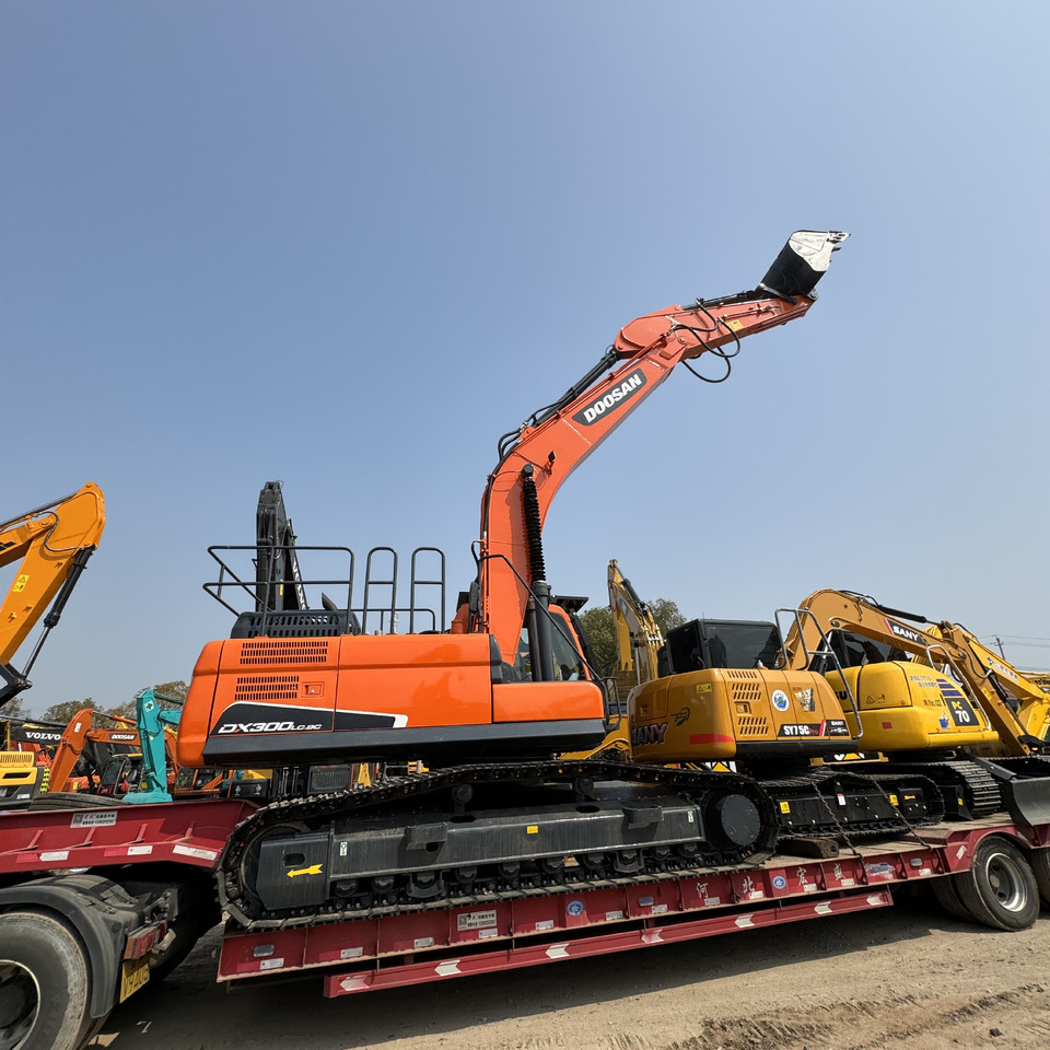 DOOSAN DX300 - Excavadora de cadenas: foto 2 DOOSAN DX300 - Excavadora de cadenas: foto 2
