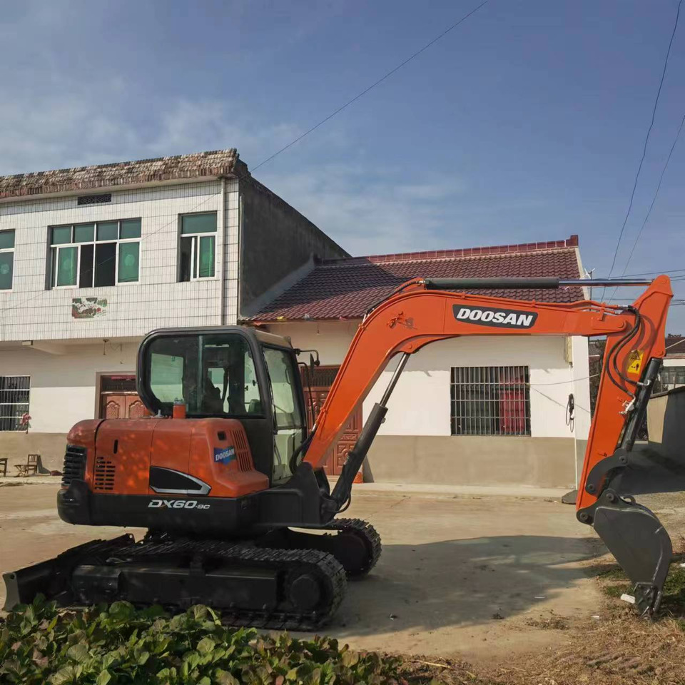 DOOSAN DX60 - Miniexcavadora: foto 2 DOOSAN DX60 - Miniexcavadora: foto 2
