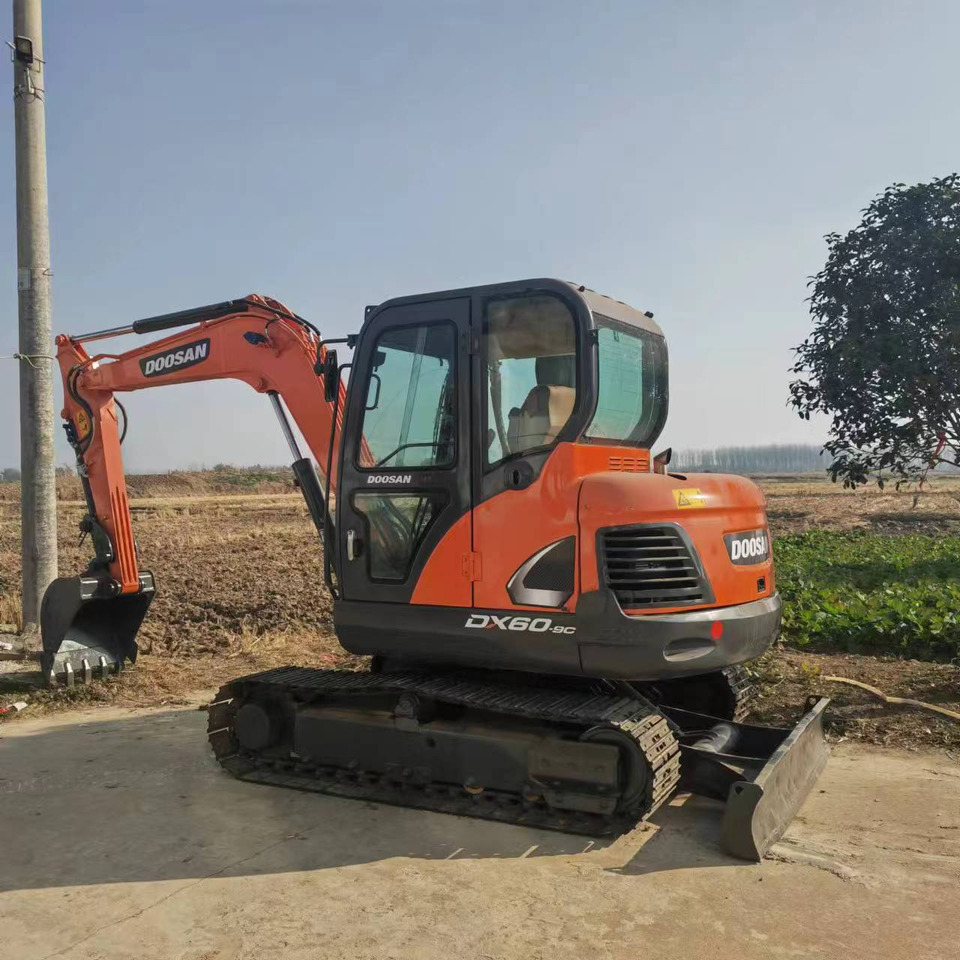 DOOSAN DX60 - Miniexcavadora: foto 1 DOOSAN DX60 - Miniexcavadora: foto 1