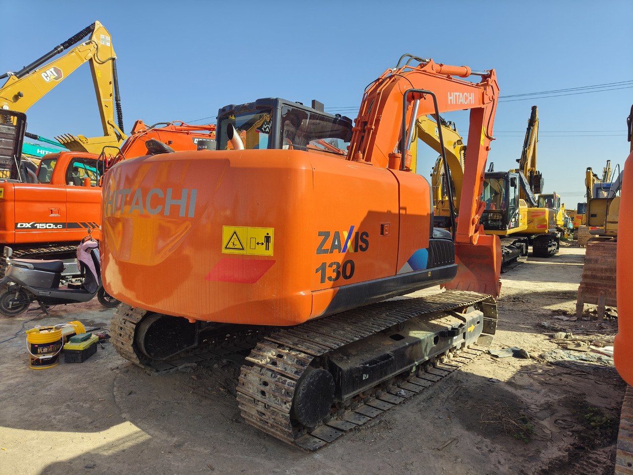 Excavadora de cadenas HITACHI ZX130H-5A: foto 16 Excavadora de cadenas HITACHI ZX130H-5A: foto 16