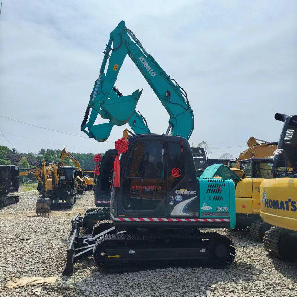 KOBELCO SK75-8 - Excavadora de cadenas: foto 1 KOBELCO SK75-8 - Excavadora de cadenas: foto 1