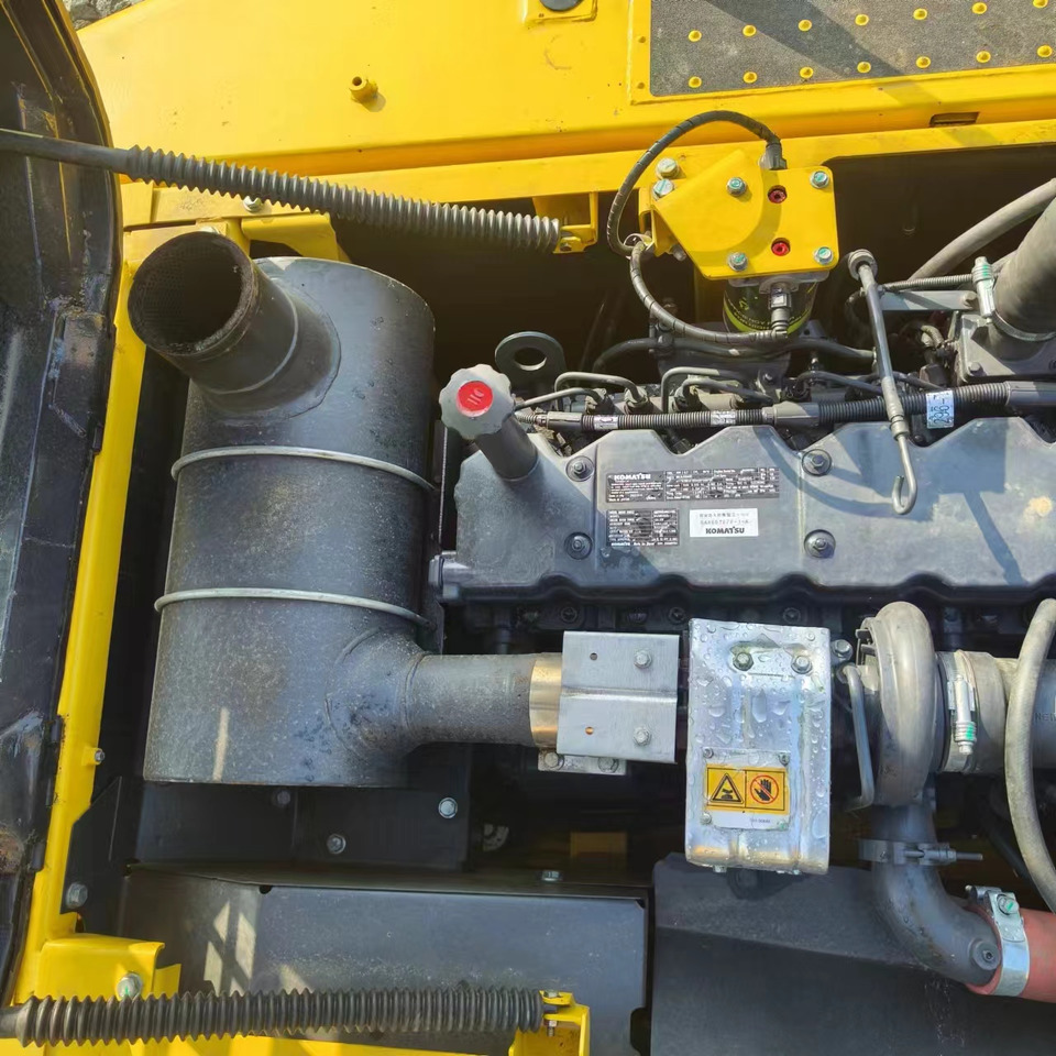 KOMATSU PC200 - Excavadora de cadenas: foto 2 KOMATSU PC200 - Excavadora de cadenas: foto 2