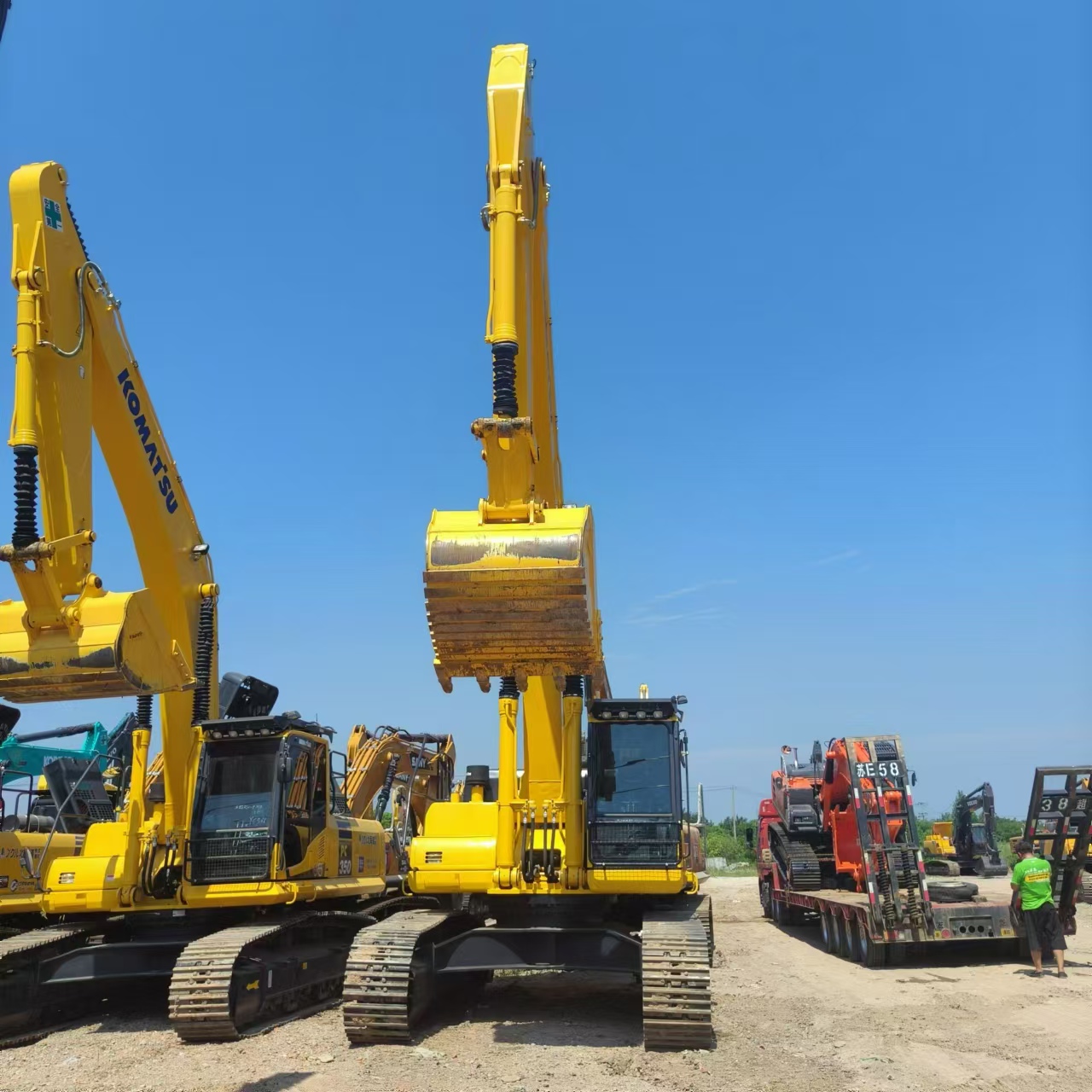 Excavadora de cadenas KOMATSU PC400: foto 8