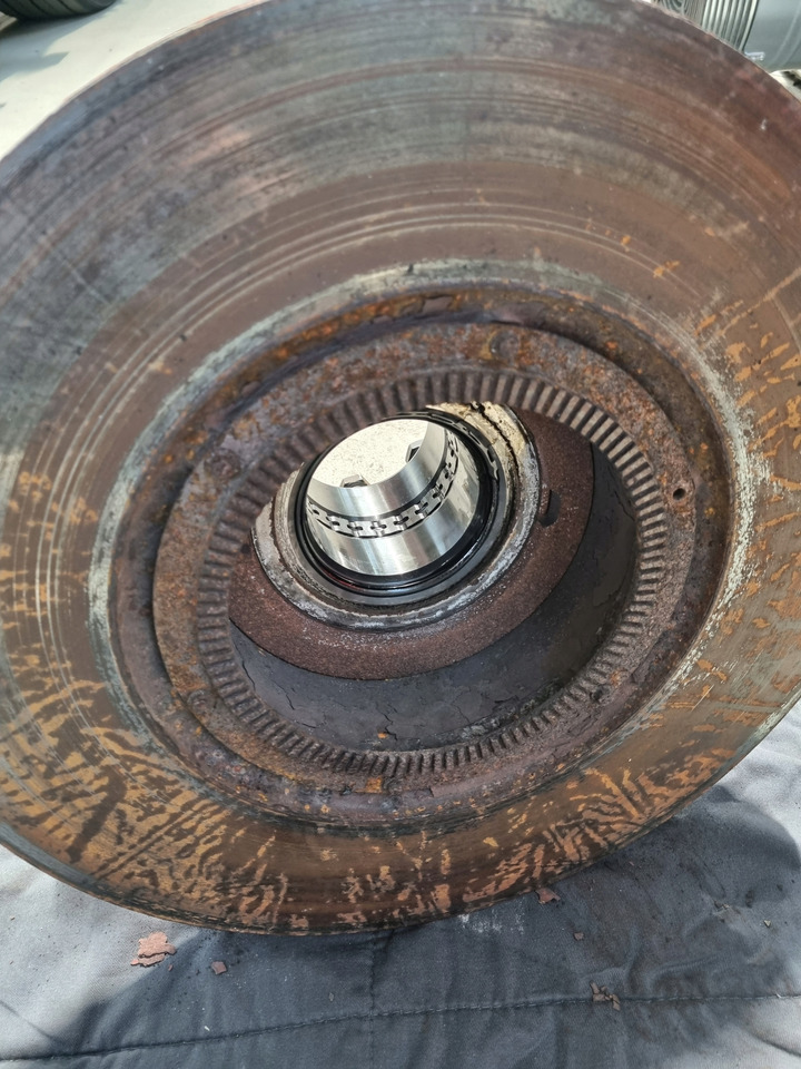 FORD PIASTA KOMPLETNA TYŁ FORD F-MAX CARGO - Cubo para Camión: foto 5 FORD PIASTA KOMPLETNA TYŁ FORD F-MAX CARGO - Cubo para Camión: foto 5