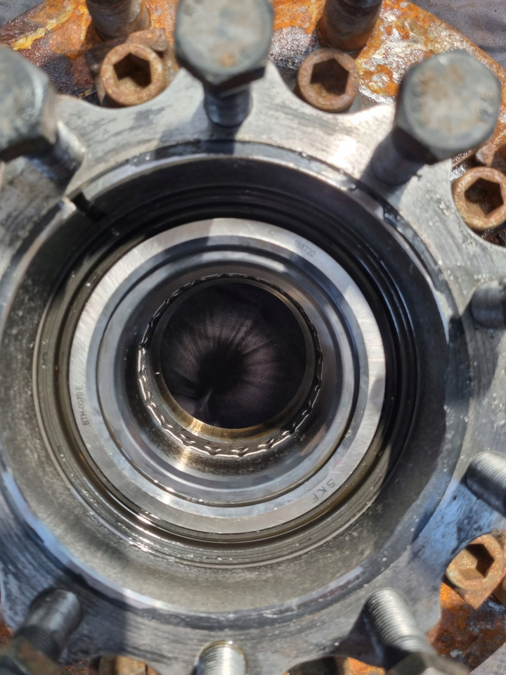 FORD PIASTA KOMPLETNA TYŁ FORD F-MAX CARGO - Cubo para Camión: foto 4 FORD PIASTA KOMPLETNA TYŁ FORD F-MAX CARGO - Cubo para Camión: foto 4