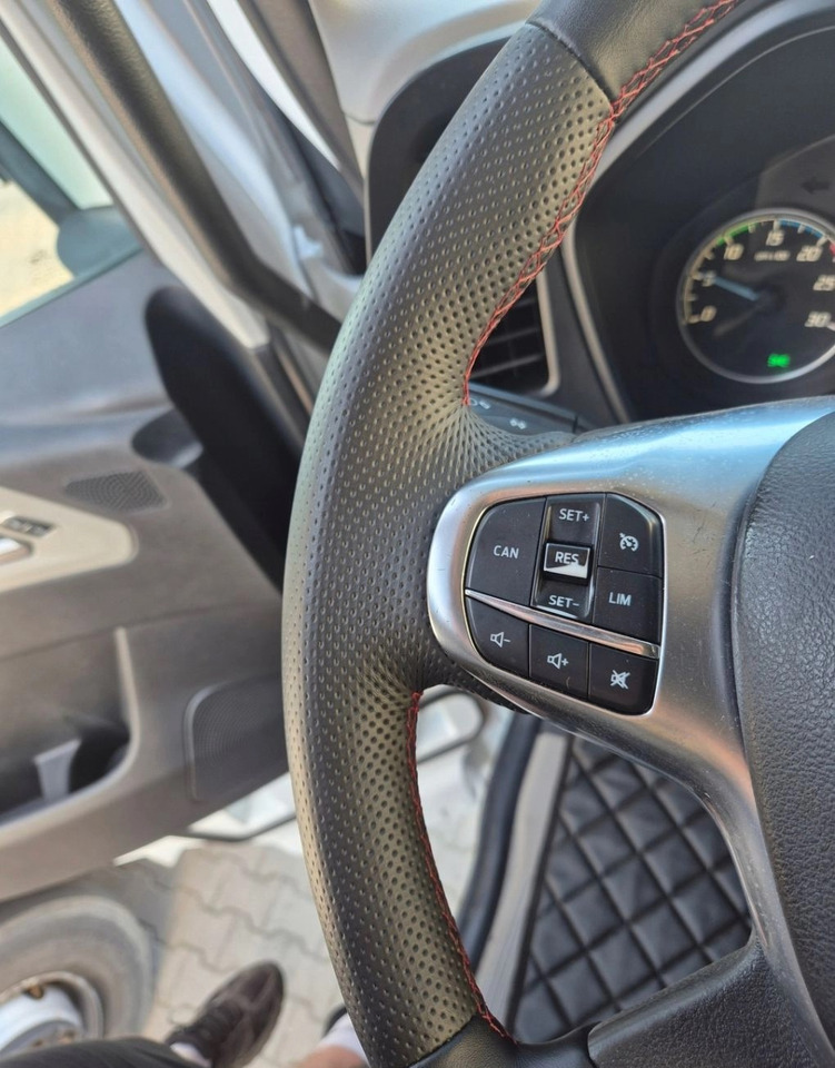 FORD WIELOFUNKCYJNA - Volante: foto 5 FORD WIELOFUNKCYJNA - Volante: foto 5