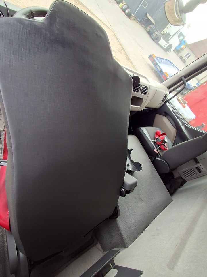 FOTEL KIEROWCY RENAULT GAMA D  - Asiento para Camión: foto 4 FOTEL KIEROWCY RENAULT GAMA D  - Asiento para Camión: foto 4