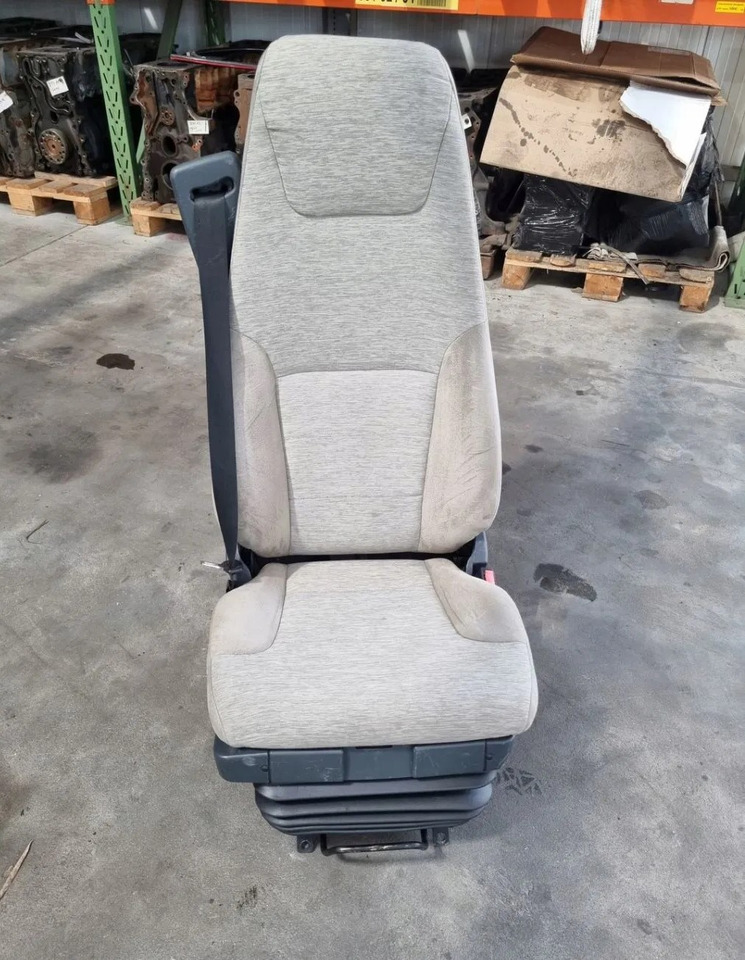 FOTEL PNEUMATYCZNY PRAWY SIEDZENIE PASAŻERA RENAULT PREMIUM MIDLUM DXI - Asiento: foto 1 FOTEL PNEUMATYCZNY PRAWY SIEDZENIE PASAŻERA RENAULT PREMIUM MIDLUM DXI - Asiento: foto 1