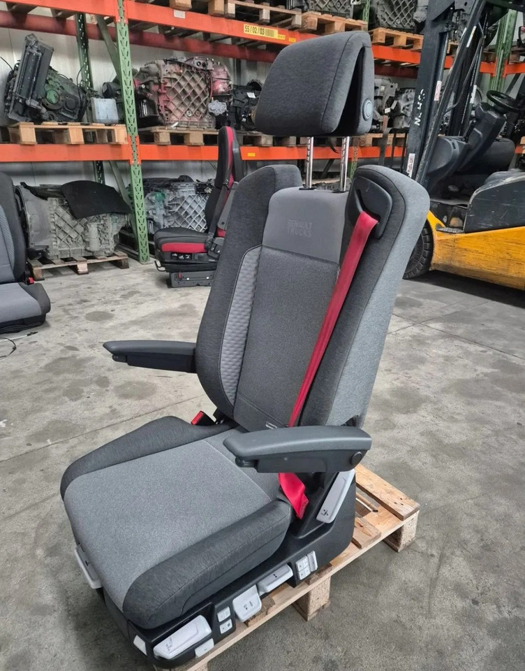 FOTEL PNEUMATYCZY SIEDZENIE KIEROWCY RENAULT RANGE GAMA T C K EVO LIFT - Asiento: foto 1 FOTEL PNEUMATYCZY SIEDZENIE KIEROWCY RENAULT RANGE GAMA T C K EVO LIFT - Asiento: foto 1