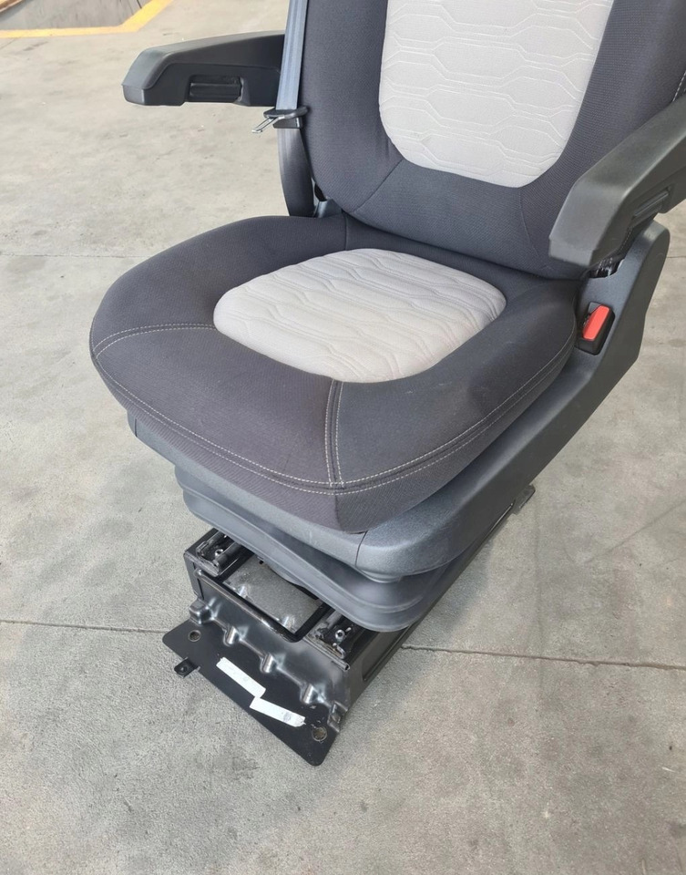 FOTEL PRAWY SIEDZENIE PASAŻERA FORD F-MAX CARGO EURO 6 - Asiento: foto 3 FOTEL PRAWY SIEDZENIE PASAŻERA FORD F-MAX CARGO EURO 6 - Asiento: foto 3