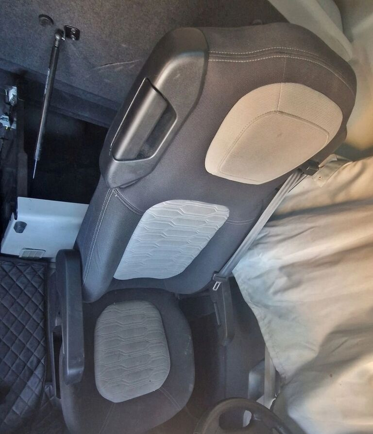 Ford F-MAX CARGO truck - Asiento para Camión: foto 1 Ford F-MAX CARGO truck - Asiento para Camión: foto 1