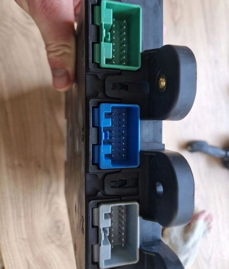 Ford F-MAX JC46-15K600-AD Ford F-MAX - Unidad de control para Camión: foto 2 Ford F-MAX JC46-15K600-AD Ford F-MAX - Unidad de control para Camión: foto 2