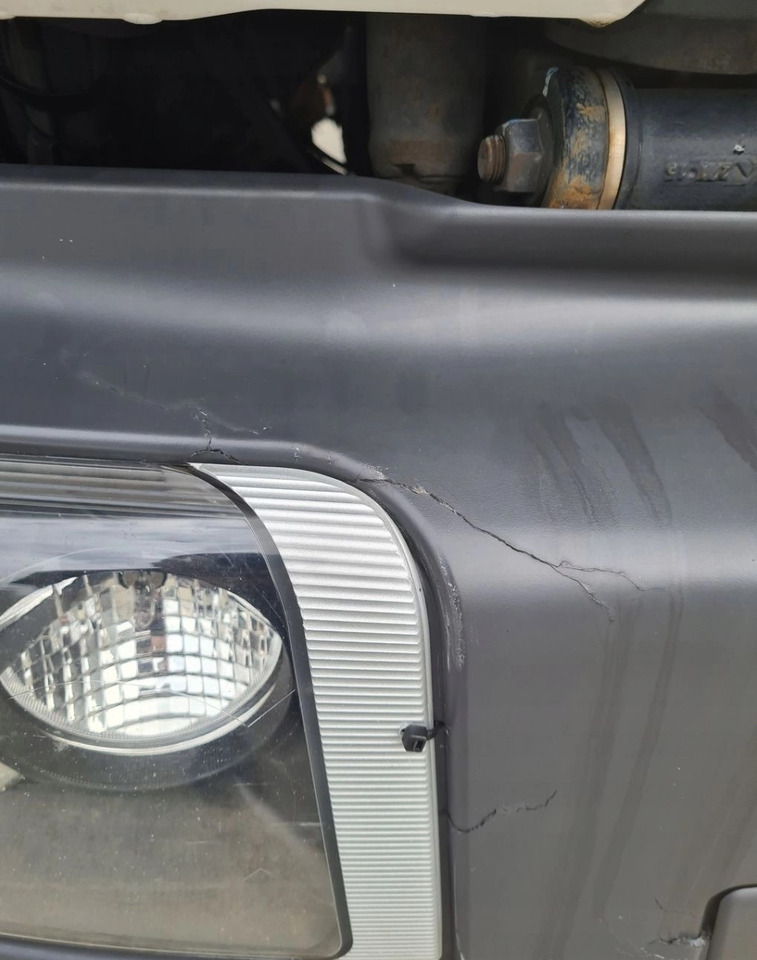 KOMPLETNY Z LAMPAMI PRZÓD RENAULT PREMIUM DXI RENAULT GAMA D - Parachoques: foto 5 KOMPLETNY Z LAMPAMI PRZÓD RENAULT PREMIUM DXI RENAULT GAMA D - Parachoques: foto 5