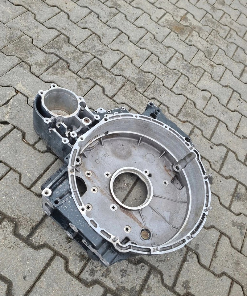 OBUDOWA SPRZĘGŁA KOŁA ZAMACHOWEGO VOLVO FL FE D7 RENAULT PREMIUM MIDLUM DXI 04905439 1445758 - Embrague y piezas: foto 2 OBUDOWA SPRZĘGŁA KOŁA ZAMACHOWEGO VOLVO FL FE D7 RENAULT PREMIUM MIDLUM DXI 04905439 1445758 - Embrague y piezas: foto 2
