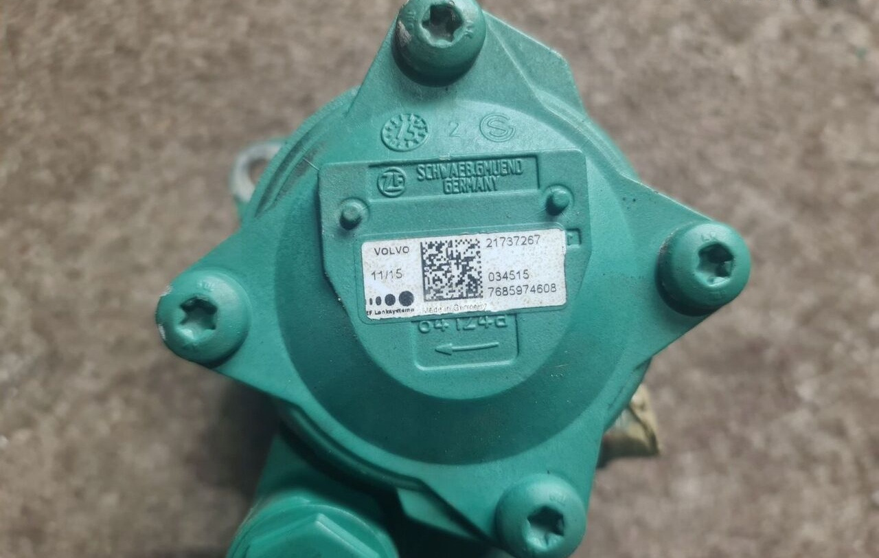 POMPA WSPOMAGANIA VOLVO FL D8K RENAULT GAMA D E6 21737267 - Bomba de dirección para Camión: foto 1 POMPA WSPOMAGANIA VOLVO FL D8K RENAULT GAMA D E6 21737267 - Bomba de dirección para Camión: foto 1
