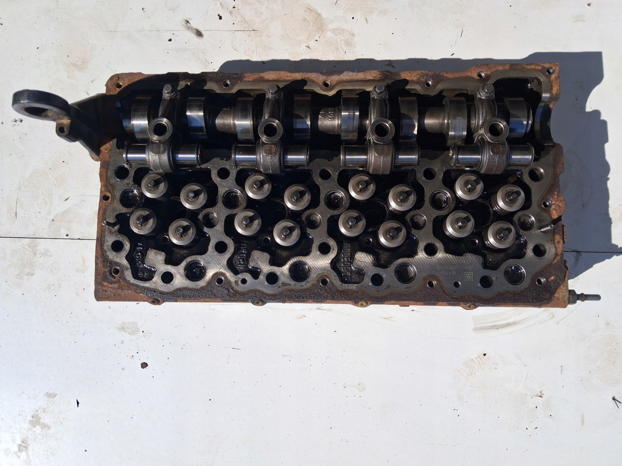 RENAULT Z WAŁKIEM ROZRZĄDU RENAULT GAMA D DTI 5 VOLVO FL D5K EURO 6 - Cabezal de bloque: foto 2 RENAULT Z WAŁKIEM ROZRZĄDU RENAULT GAMA D DTI 5 VOLVO FL D5K EURO 6 - Cabezal de bloque: foto 2