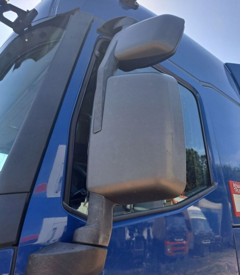 Renault GAMA T K C RANGE - Puerta y piezas para Camión: foto 3 Renault GAMA T K C RANGE - Puerta y piezas para Camión: foto 3