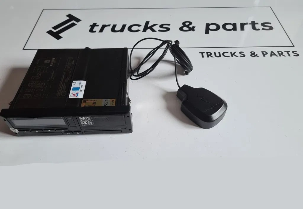 VDO 12V/24V R4.1 2024 ROK 2 GENERACJI - Tacógrafo: foto 1 VDO 12V/24V R4.1 2024 ROK 2 GENERACJI - Tacógrafo: foto 1
