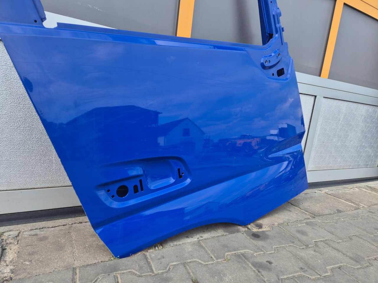 VOLVO DRZWI GOŁE PRAWE VOLVO FM 5 FMX 5 - Puerta y piezas para Camión: foto 4 VOLVO DRZWI GOŁE PRAWE VOLVO FM 5 FMX 5 - Puerta y piezas para Camión: foto 4