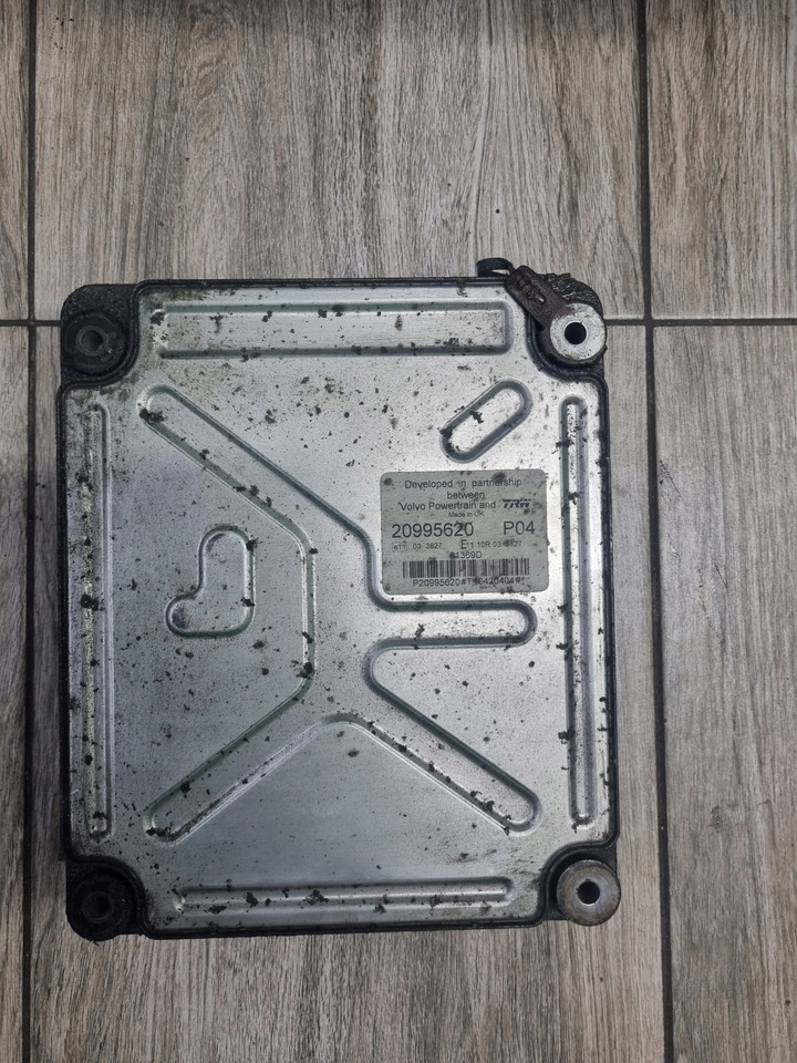 VOLVO KASETA KOMPUTER MODUŁ SILNIKA ECU VOLVO FH FM 13 16 20995620 P04 - Unidad de control para Camión: foto 2 VOLVO KASETA KOMPUTER MODUŁ SILNIKA ECU VOLVO FH FM 13 16 20995620 P04 - Unidad de control para Camión: foto 2