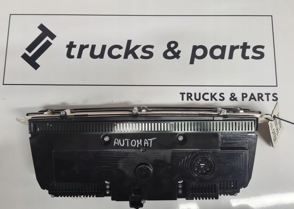 VOLVO ZEGARY LICZNIKI PRĘDKOŚCIOMIERZ VOLVO FH 4 FM 4 AUTOMAT 22222030 - Salpicadero para Camión: foto 3 VOLVO ZEGARY LICZNIKI PRĘDKOŚCIOMIERZ VOLVO FH 4 FM 4 AUTOMAT 22222030 - Salpicadero para Camión: foto 3