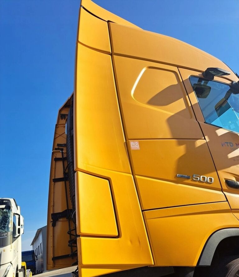 Volvo Y OWIEWKI KABINY KOMPLET FH 4 EURO 6 GLOBETROTTER Volvo FH4 Euro 6 Globetrotter - Aerodinámica/ Spoiler para Camión: foto 5 Volvo Y OWIEWKI KABINY KOMPLET FH 4 EURO 6 GLOBETROTTER Volvo FH4 Euro 6 Globetrotter - Aerodinámica/ Spoiler para Camión: foto 5