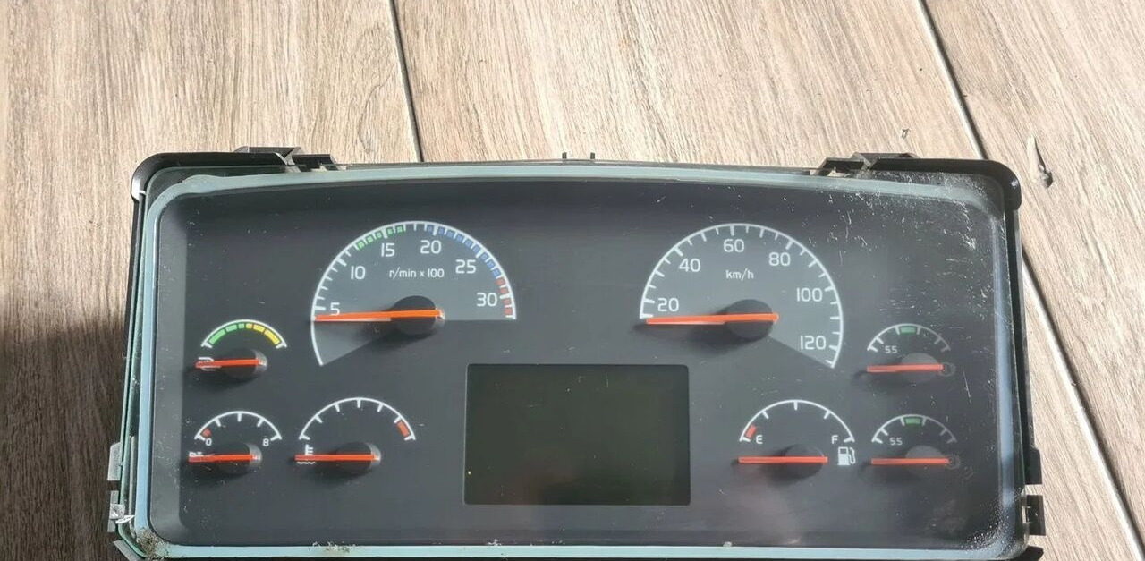 Volvo ZEGARY LICZNIKI AUTOMAT FL FE 21573674 Volvo VOLVO FL FE - Salpicadero para Camión: foto 2 Volvo ZEGARY LICZNIKI AUTOMAT FL FE 21573674 Volvo VOLVO FL FE - Salpicadero para Camión: foto 2