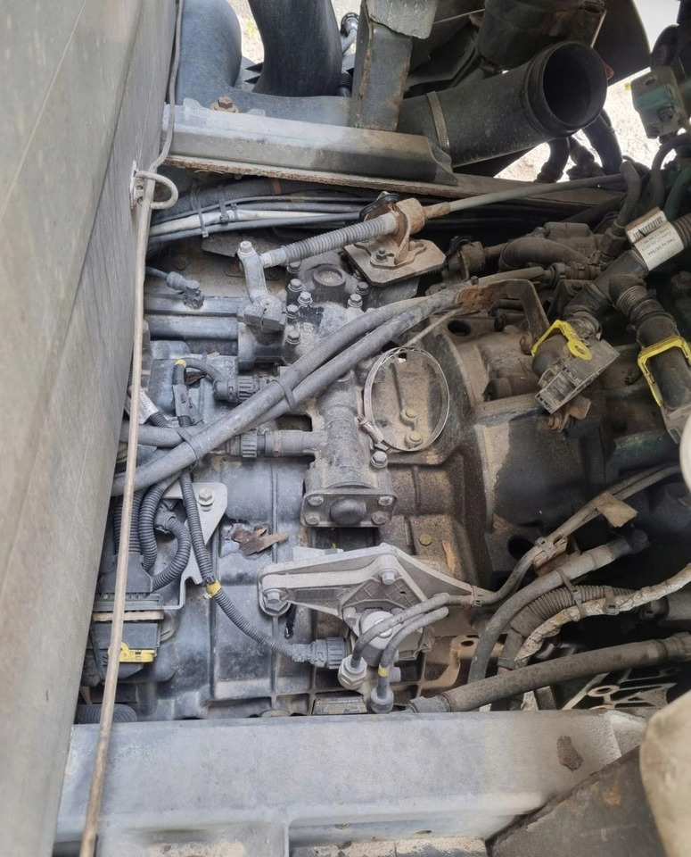 ZF MANUALNA RENAULT MIDLUM DXI GAMA D VOLVO FL 6S1000 TO - Caja de cambios: foto 4 ZF MANUALNA RENAULT MIDLUM DXI GAMA D VOLVO FL 6S1000 TO - Caja de cambios: foto 4