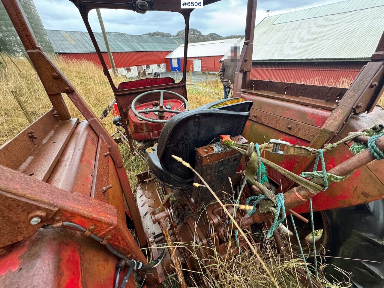 Tractor 1971 Massey Ferguson 135 Tractor. Repair item: foto 15