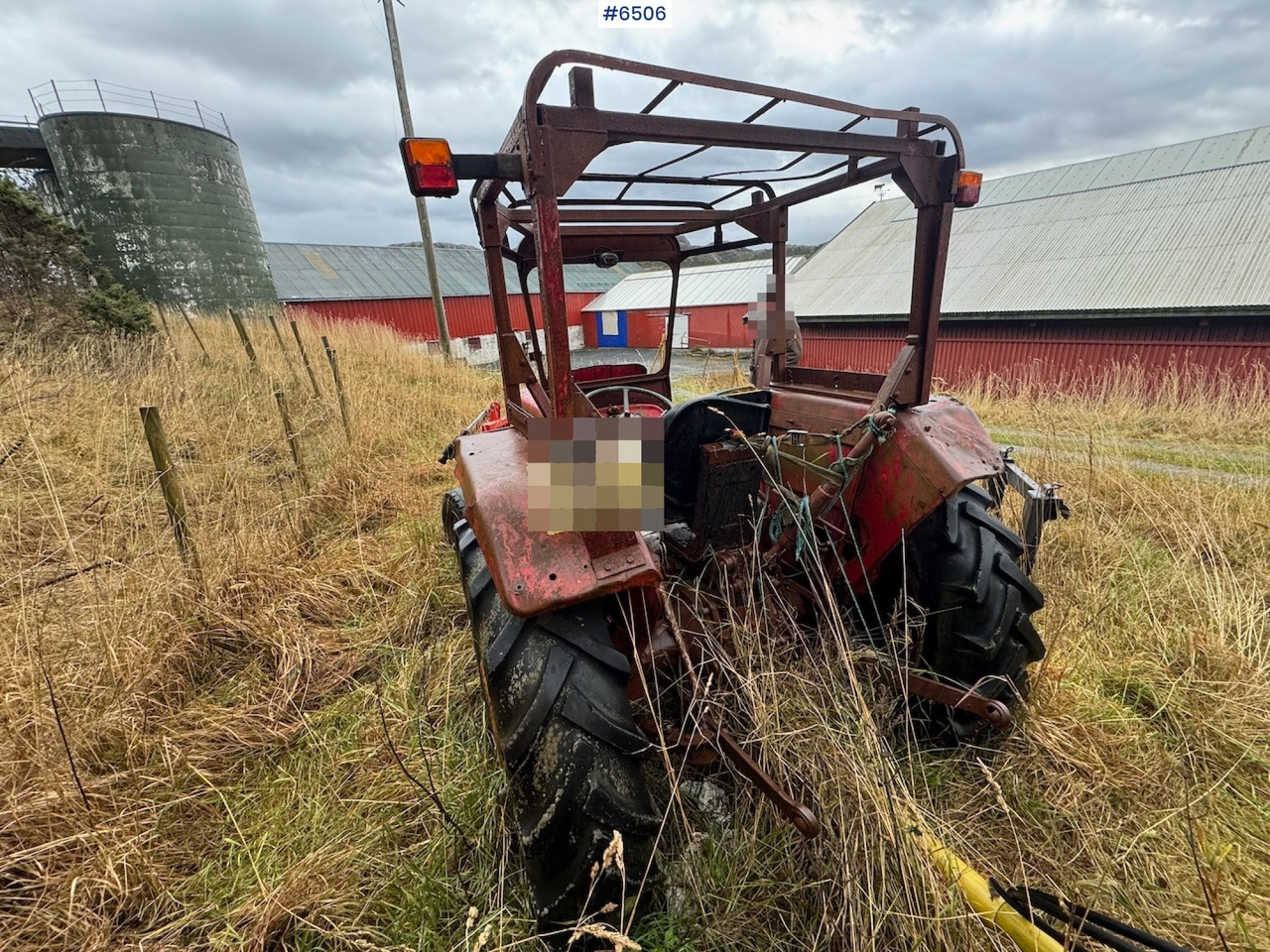 Tractor 1971 Massey Ferguson 135 Tractor. Repair item: foto 6