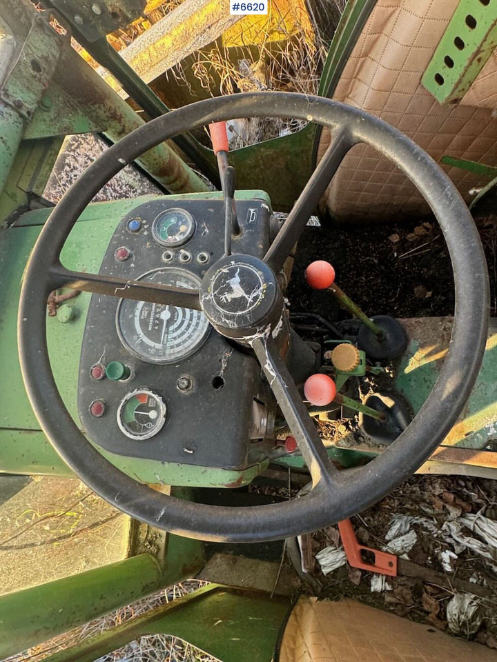 Tractor 1977 John Deere 2030 w/ front loader. Repair object.: foto 15