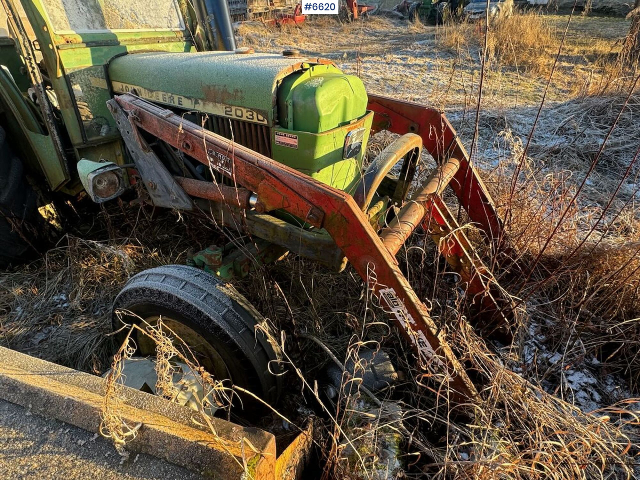 Tractor 1977 John Deere 2030 w/ front loader. Repair object.: foto 11